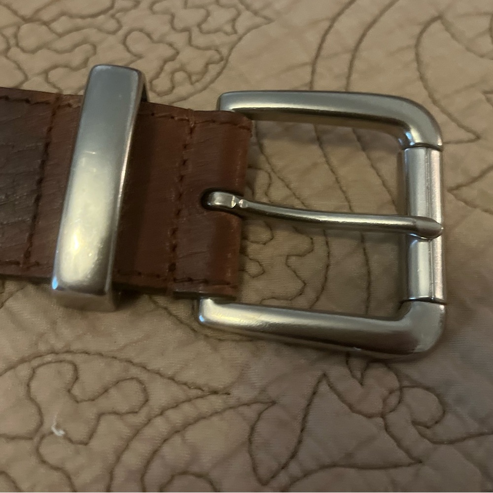 Levi’s Brown Genuine Leather Belt with Silver Buckle, Size 36, (34-38) Like New - Picture 5 of 11